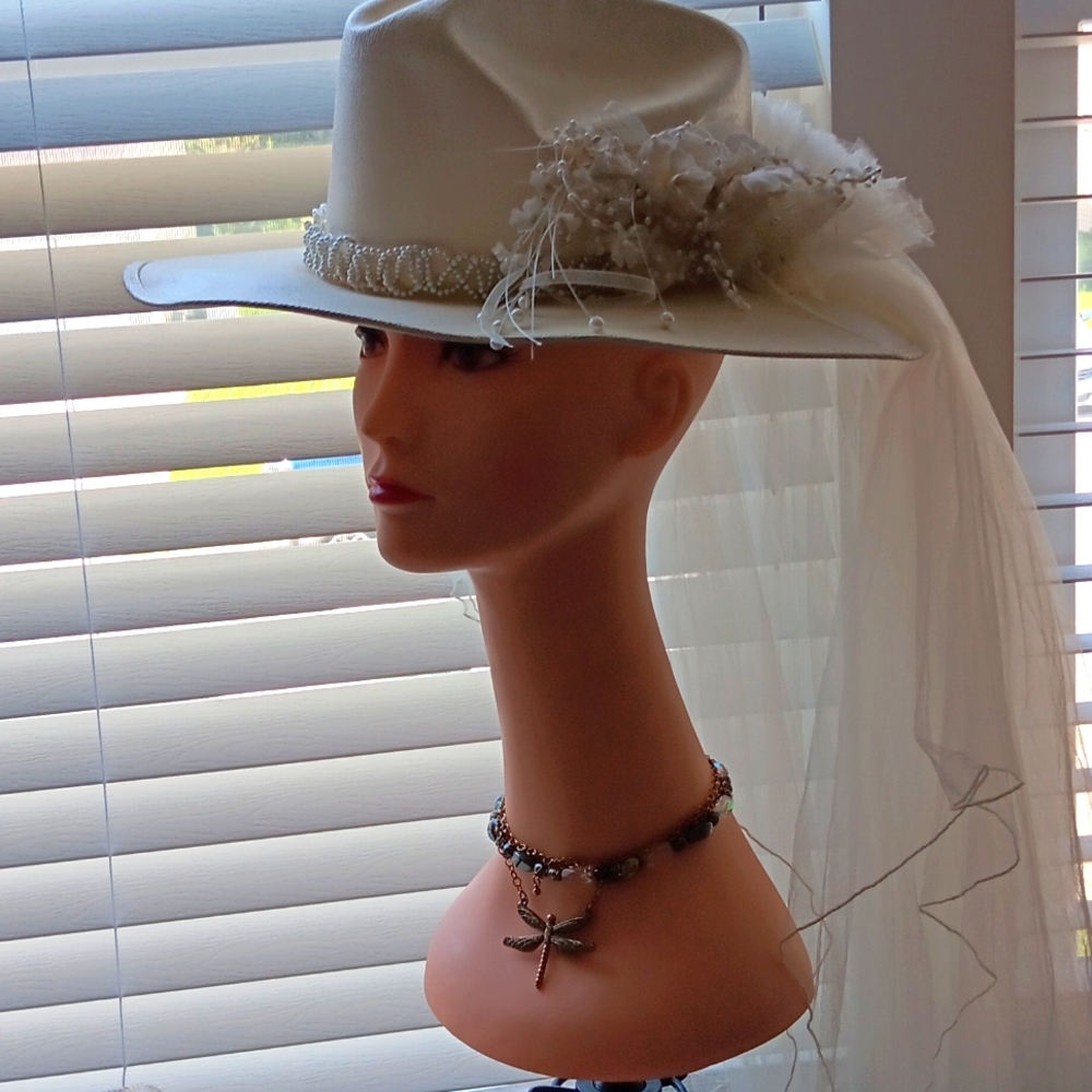 Elegant White Bridal Cowboy Hat with Veil